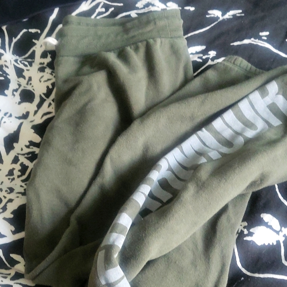 Under armour sweats